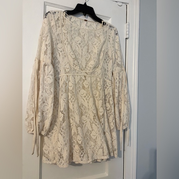 Free People Dresses & Skirts - Free People Cream Lace Dress